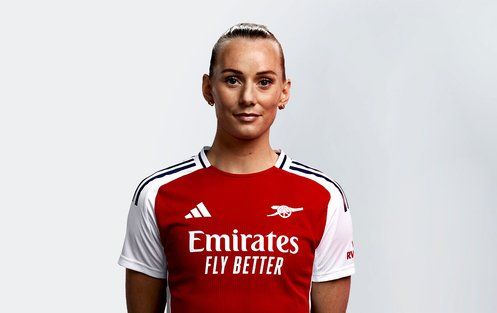 Stina Blackstenius headshot 24/25