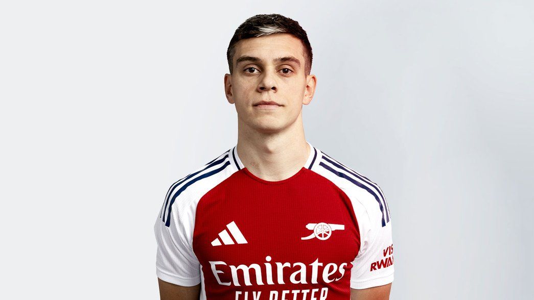 Leandro Trossard Headshot