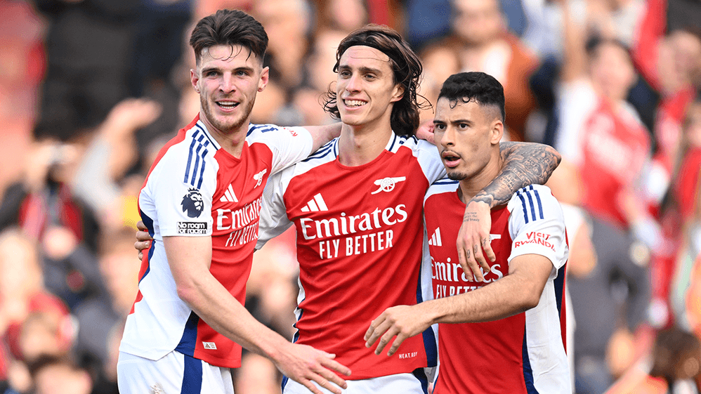Declan Rice, Riccardo Calafiori and Gabriel Martinelli celebrate